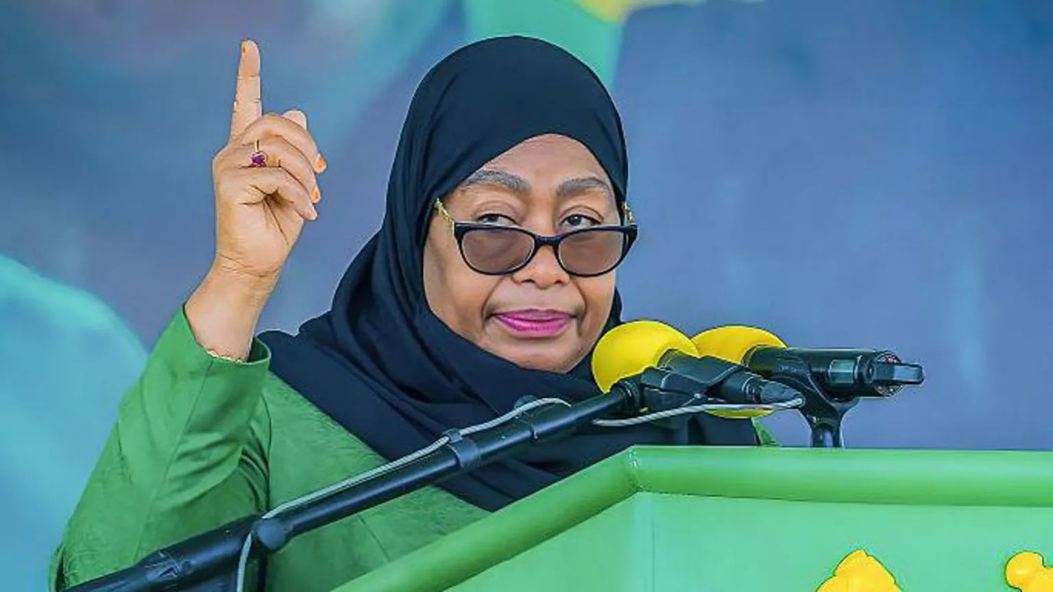 Tanzania’s Samia Suluhu Hassan sworn in for second term amid election violence and opposition boycott