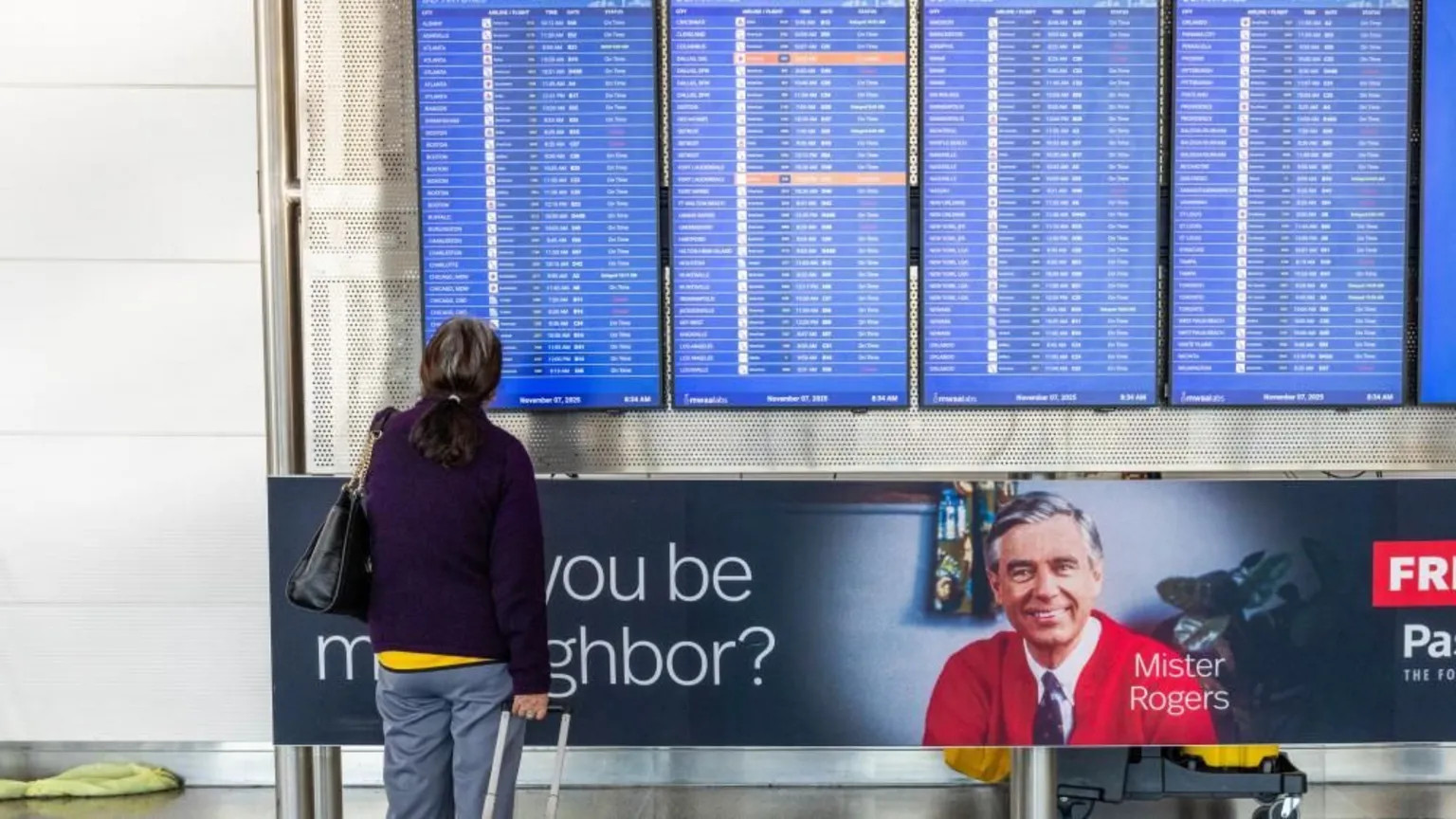 US flight chaos enters third day as shutdown cripples air travel