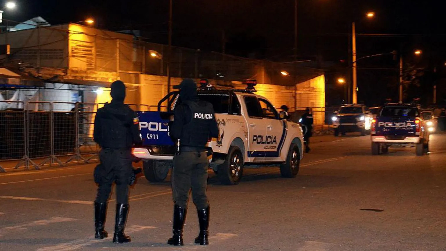 Ecuador prison violence leaves 31 dead, including 27 hanged in gang clashes