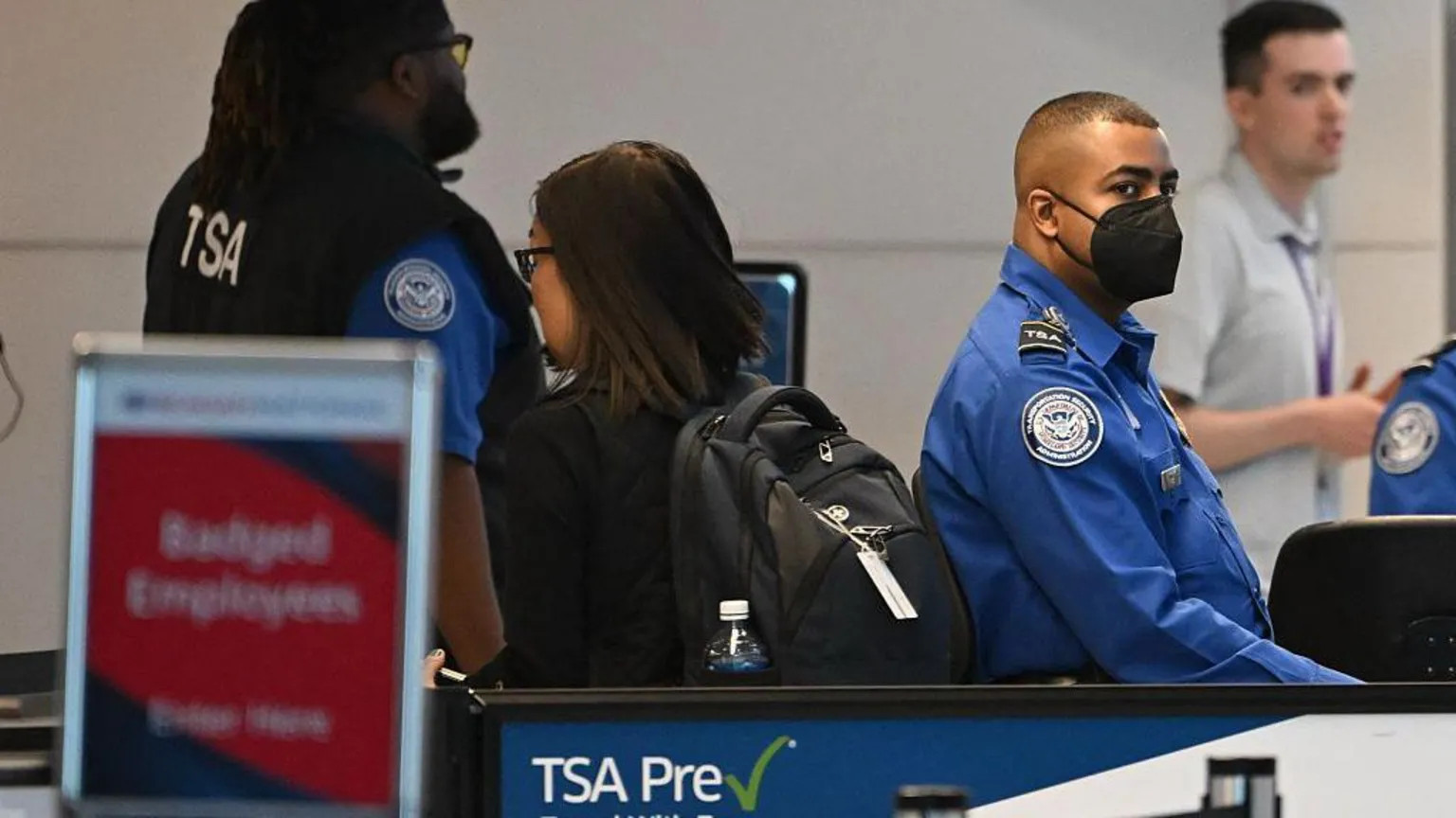 TSA agents to receive $10,000 bonuses after US government shutdown