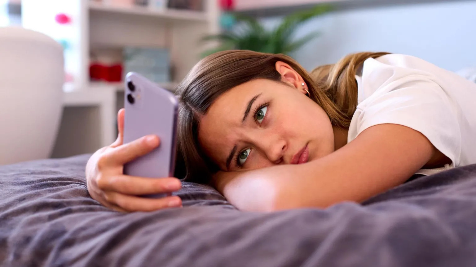Teenagers still exposed to harmful content despite Online Safety Act, BBC finds