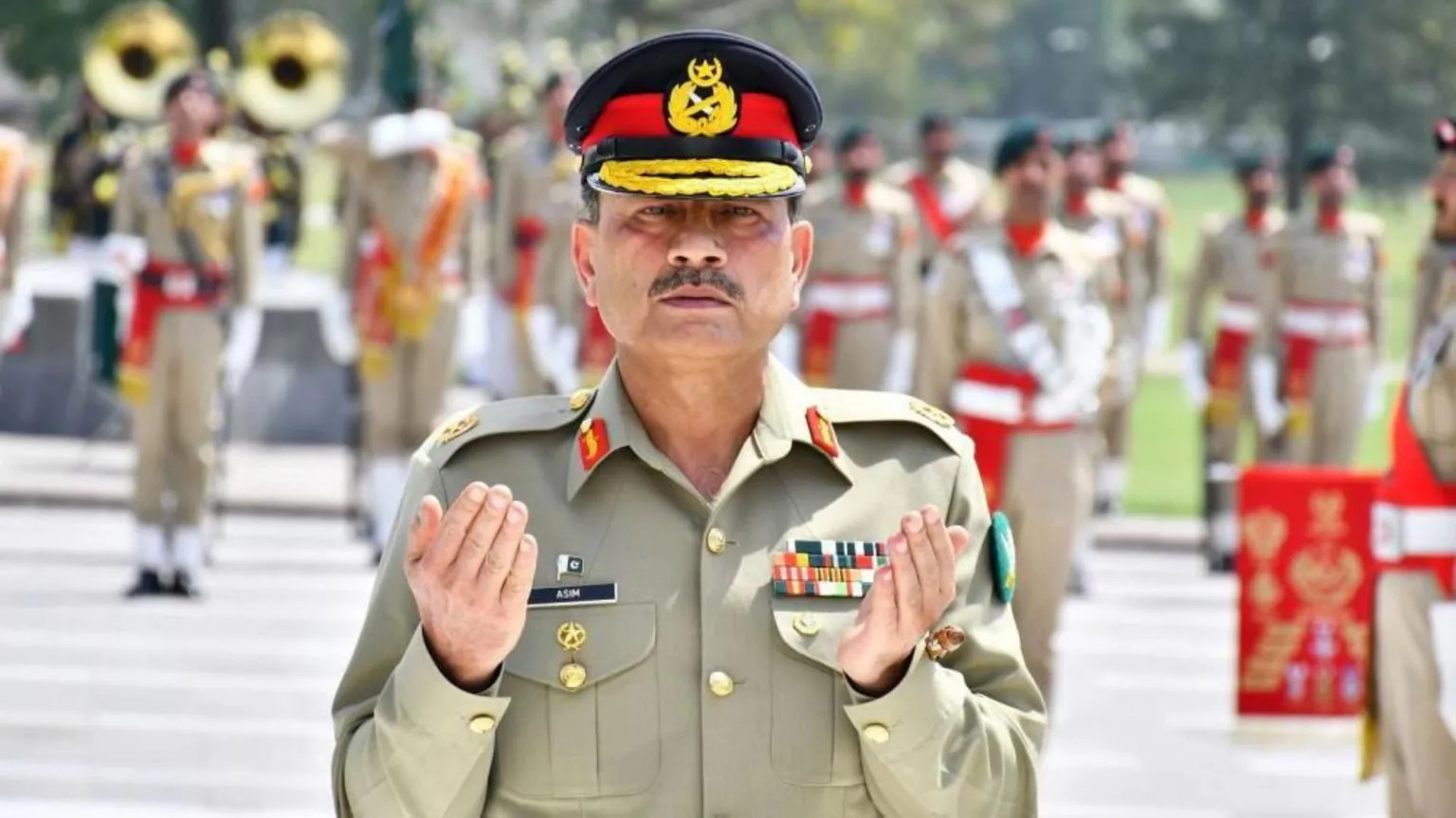 Pakistan Grants Army Chief Lifetime Immunity in Controversial Constitutional Overhaul