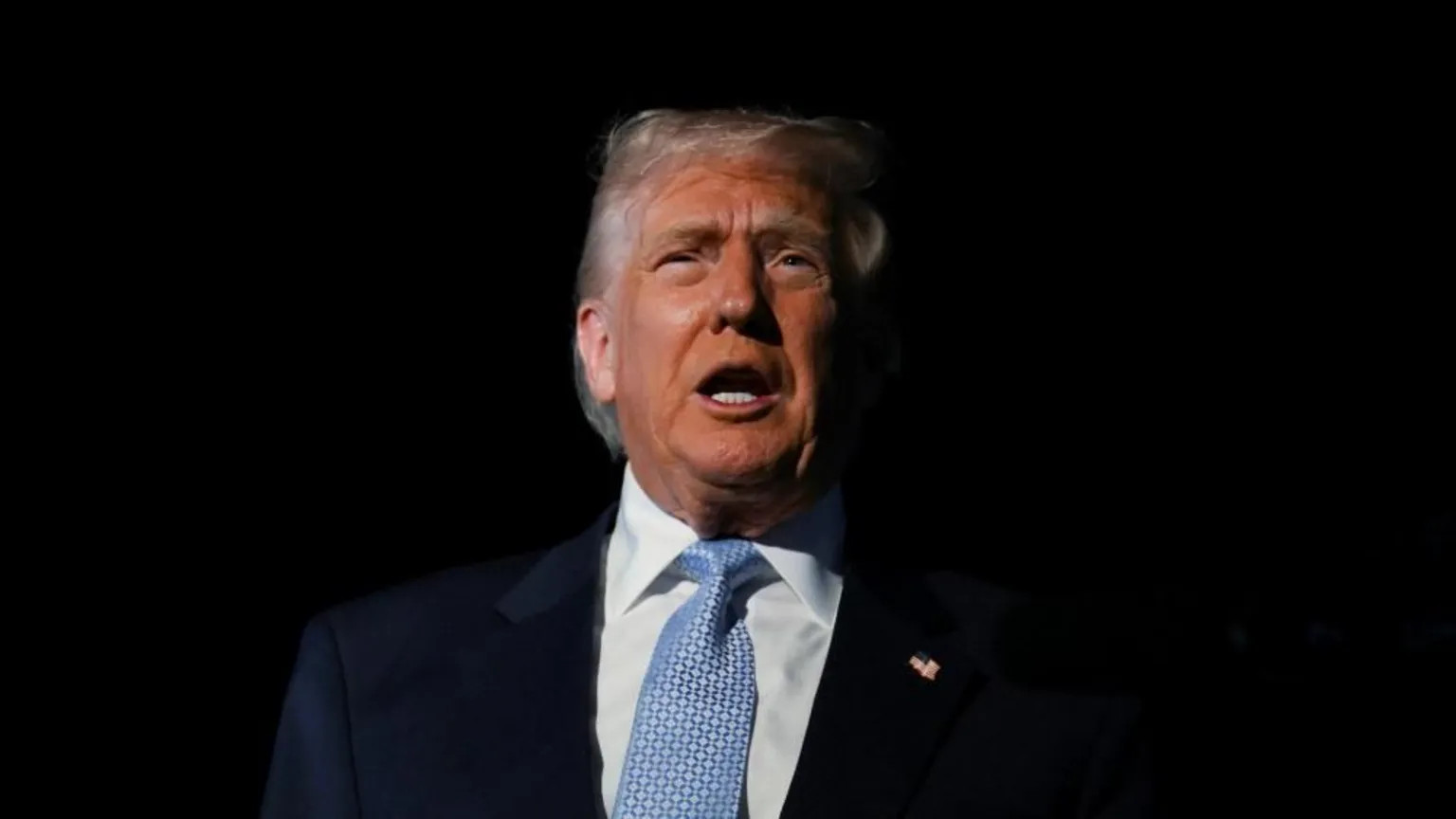 Trump reverses stance, urges Republicans to release Epstein files