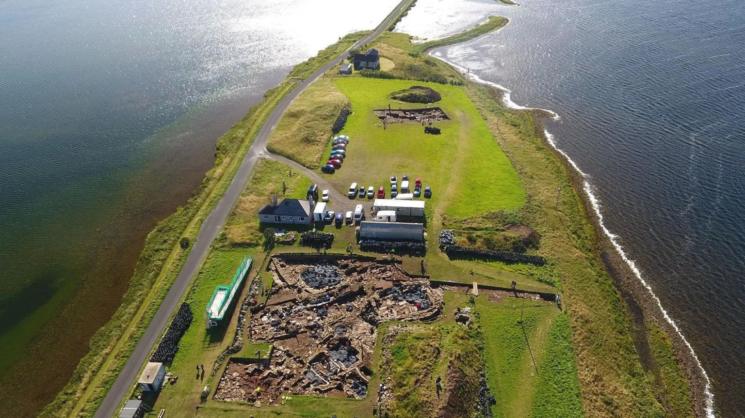 Orkney’s Ness of Brodgar dig resumes after radar reveals mysterious find