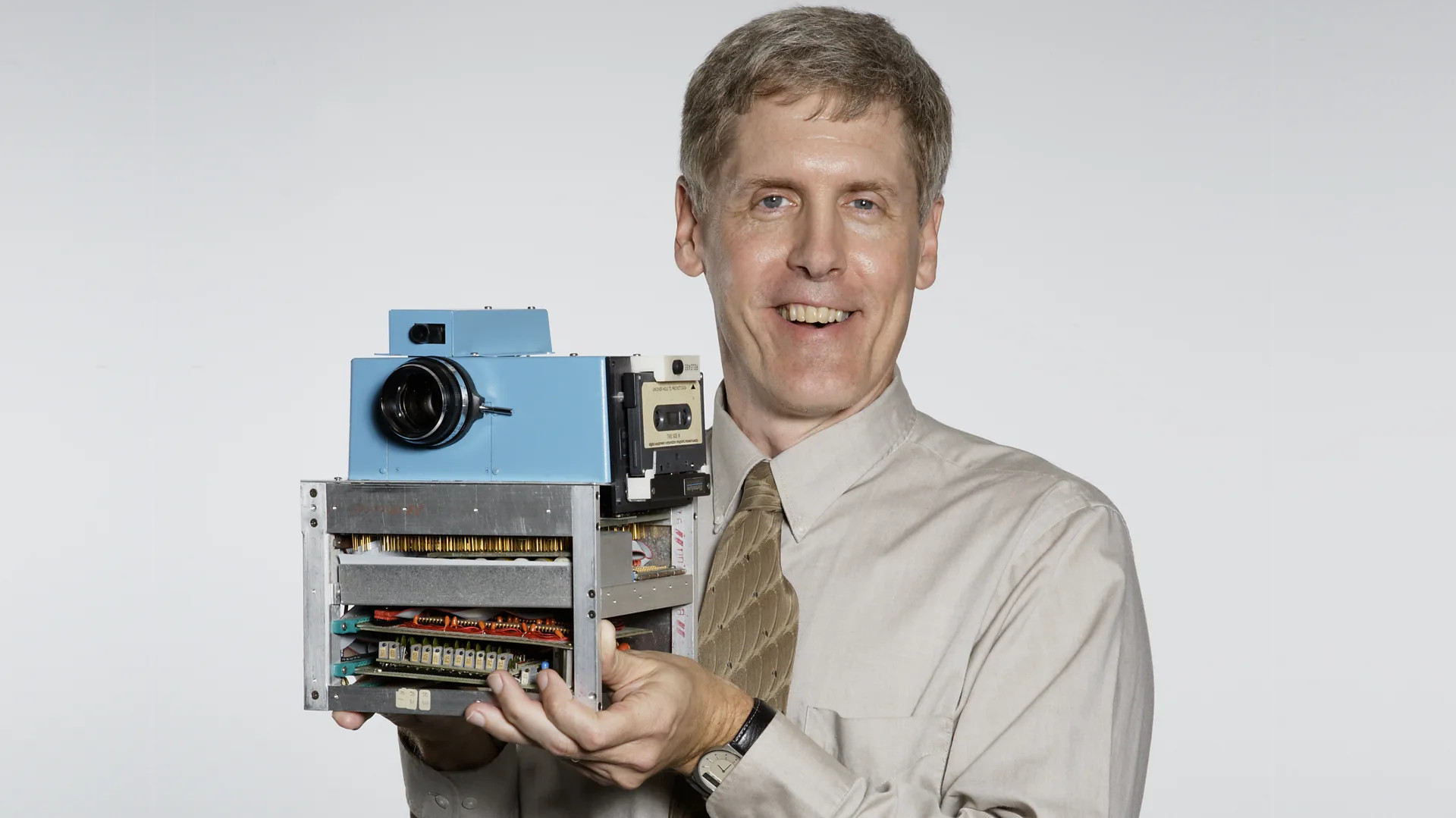 How a Kodak engineer’s 1975 prototype sparked the digital photography revolution