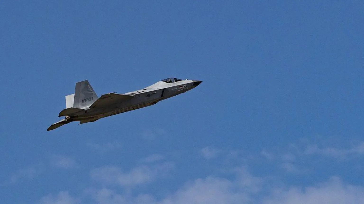 South Korea protests to China and Russia after warplanes enter air defence zone