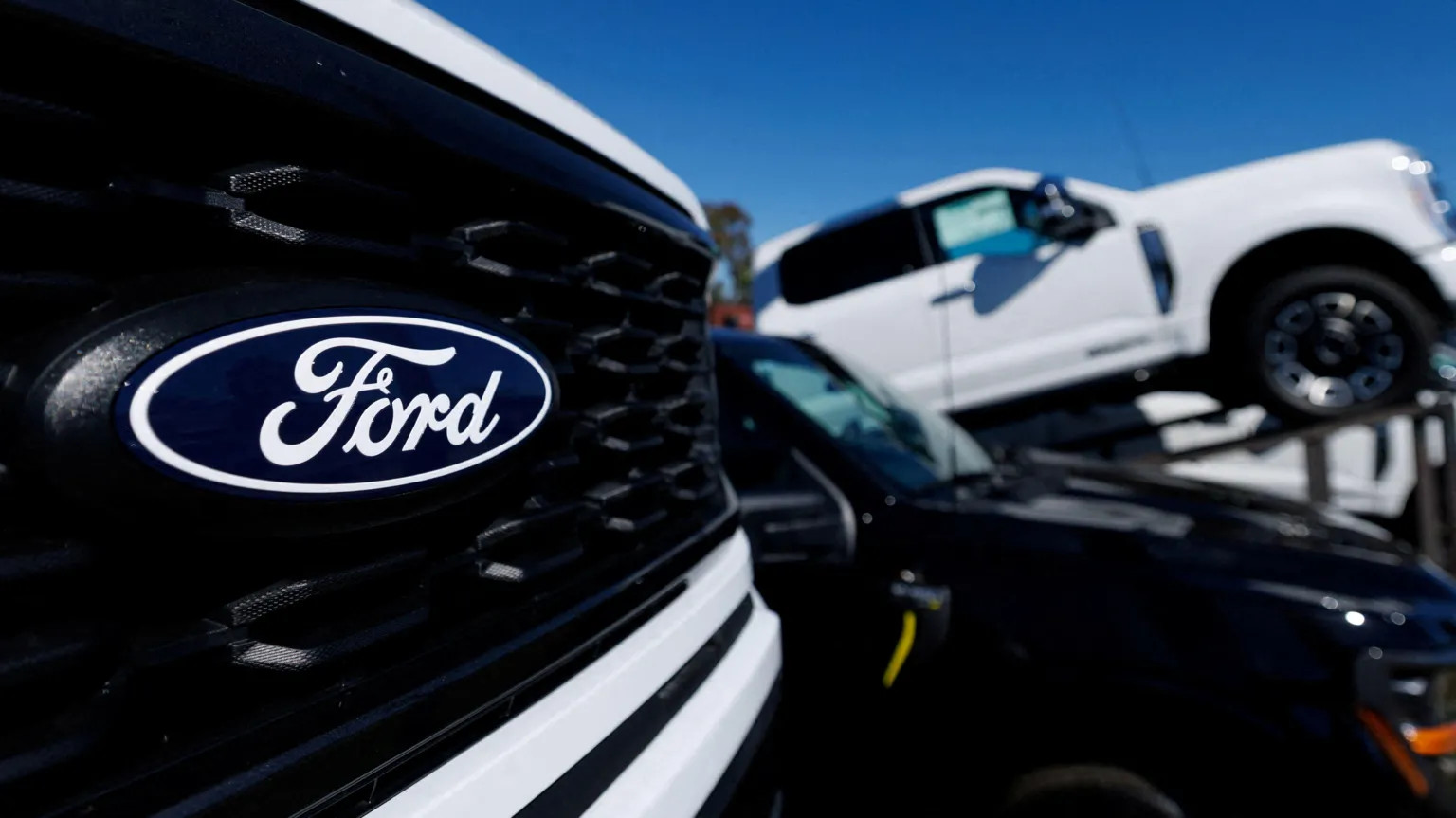 Ford scraps large electric vehicle plans amid weak demand and regulatory shifts
