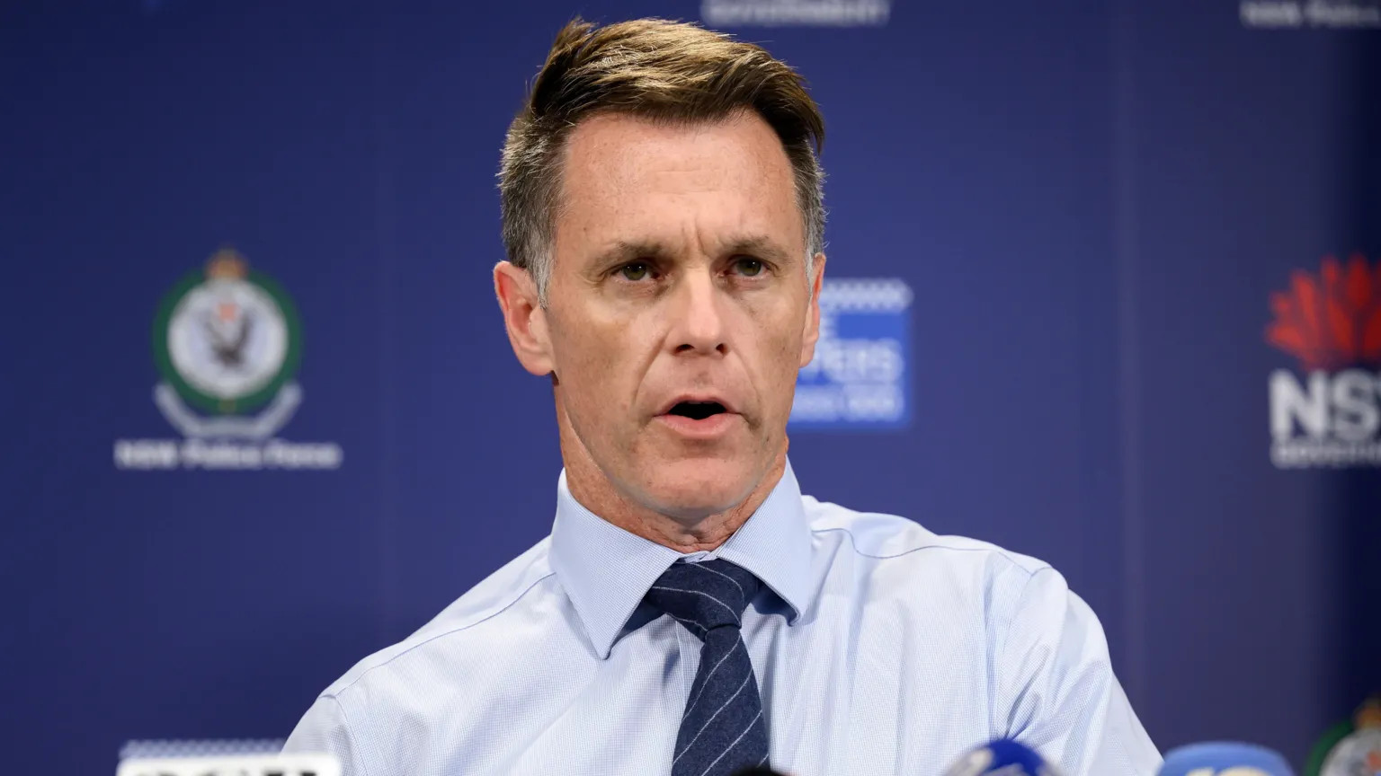 NSW to ban 'globalise the intifada' chant after Bondi mass shooting