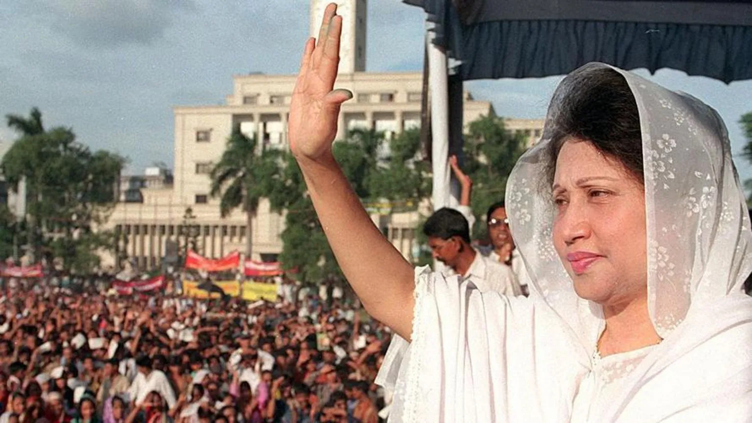 Bangladesh mourns Khaleda Zia, first female prime minister, at 80