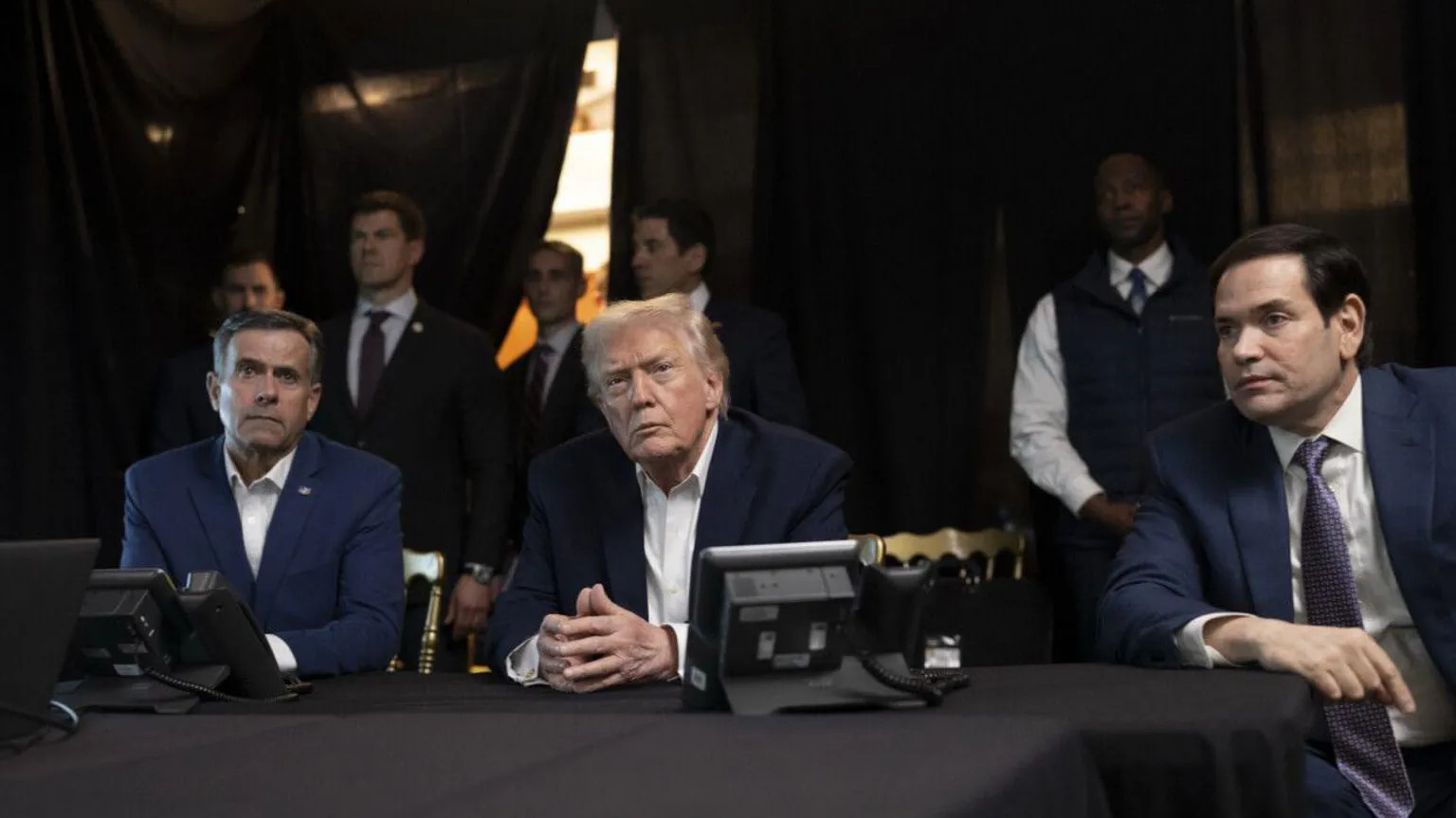 US military captures Venezuelan President Nicolás Maduro in night raid