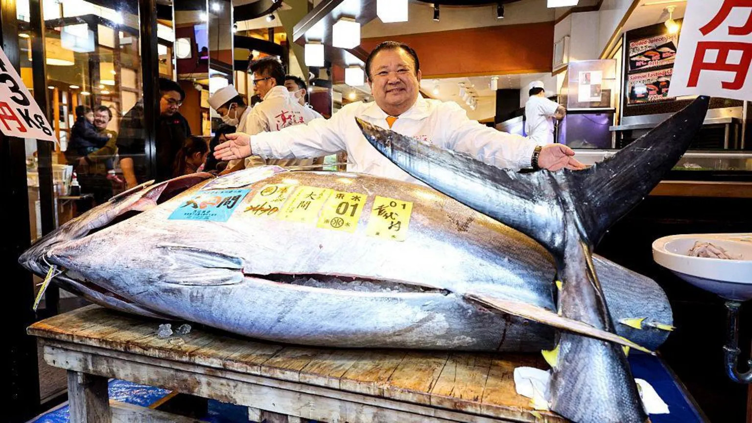 Tokyo tuna auction smashes record with $3.2m bid for bluefin