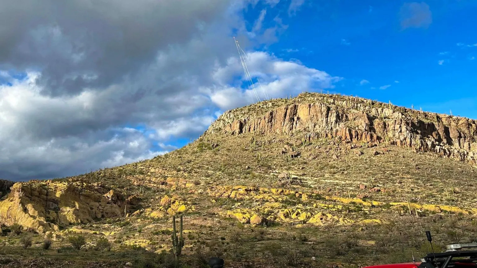Helicopter crash in Arizona canyon kills four after striking slackline