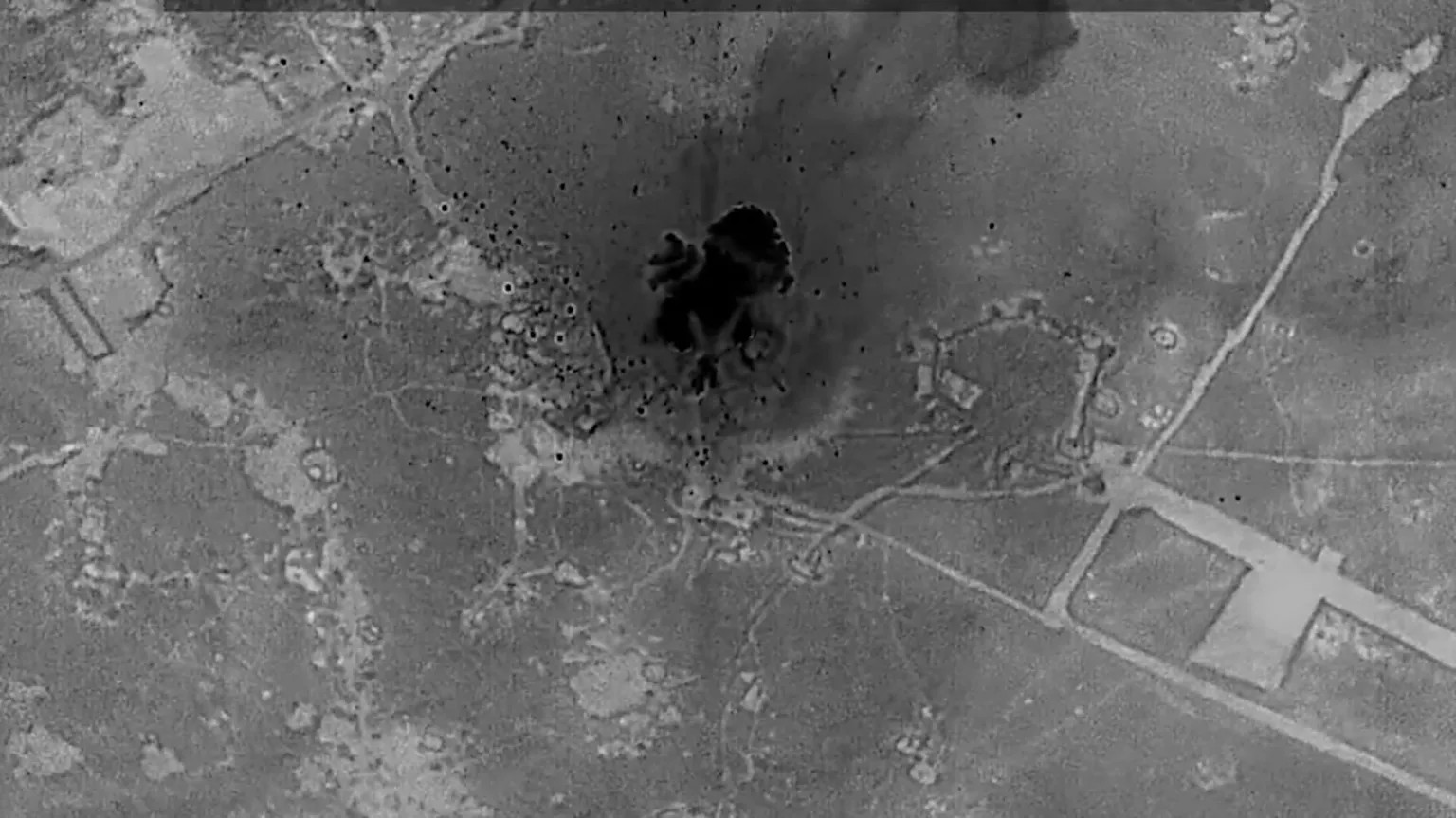 US-led coalition launches major airstrikes on IS targets in Syria