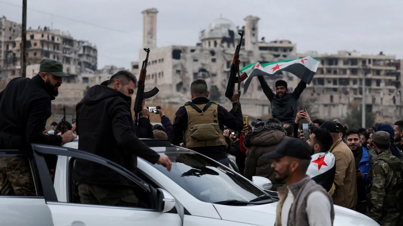 Kurdish forces withdraw from Aleppo under ceasefire agreement