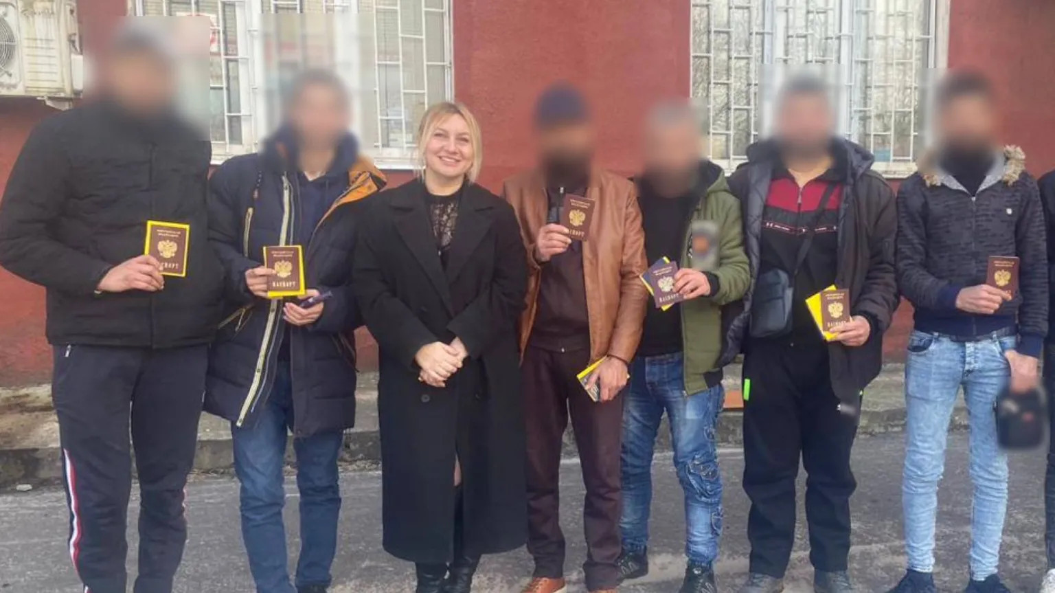 Russian recruiter accused of luring foreign fighters with false promises