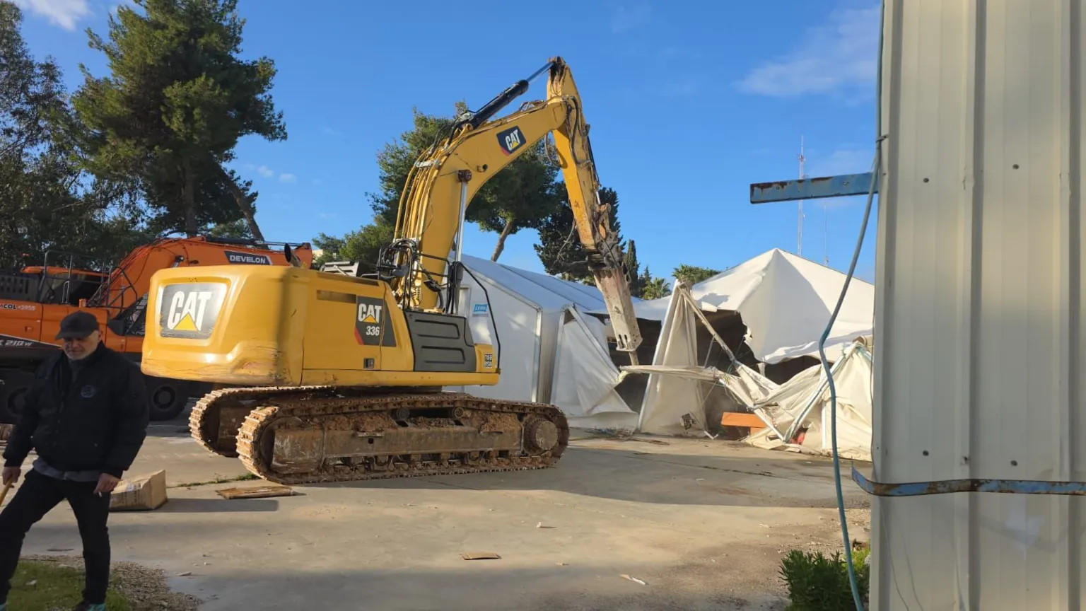 Israel demolishes UN Palestinian refugee agency headquarters in East Jerusalem