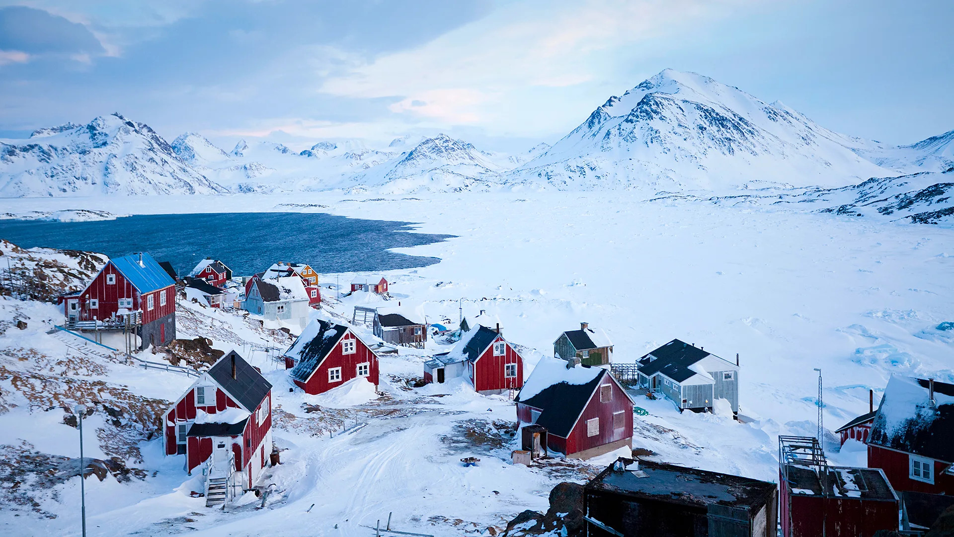 Greenland's mineral wealth fuels global interest amid geopolitical tensions