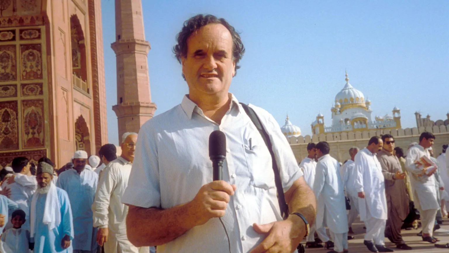 India bids farewell to BBC's 'voice of India' Sir Mark Tully at 90