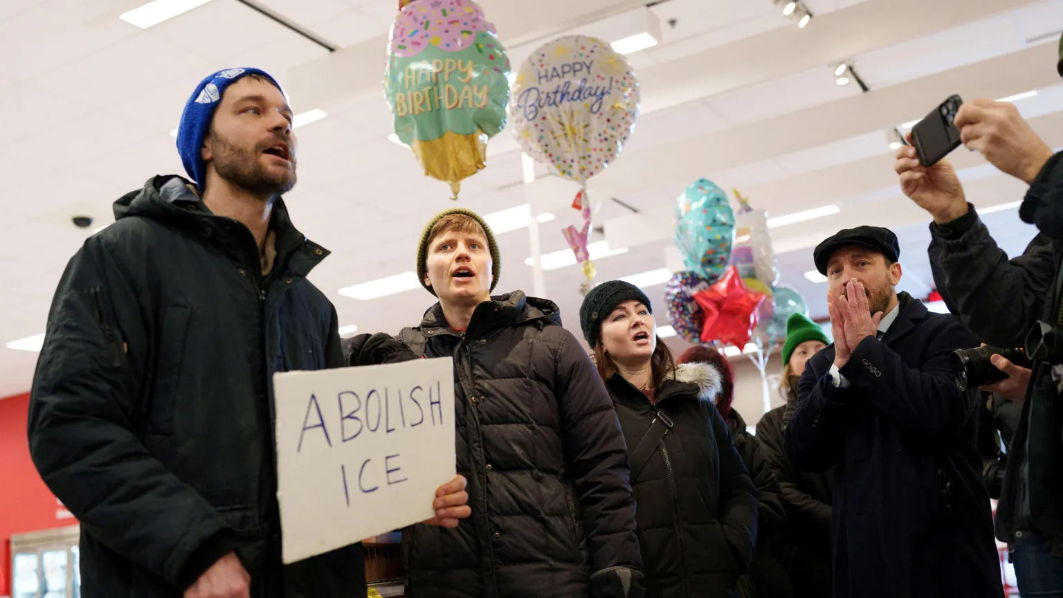 Minnesota workers demand corporate action as ICE crackdown sparks workplace fears