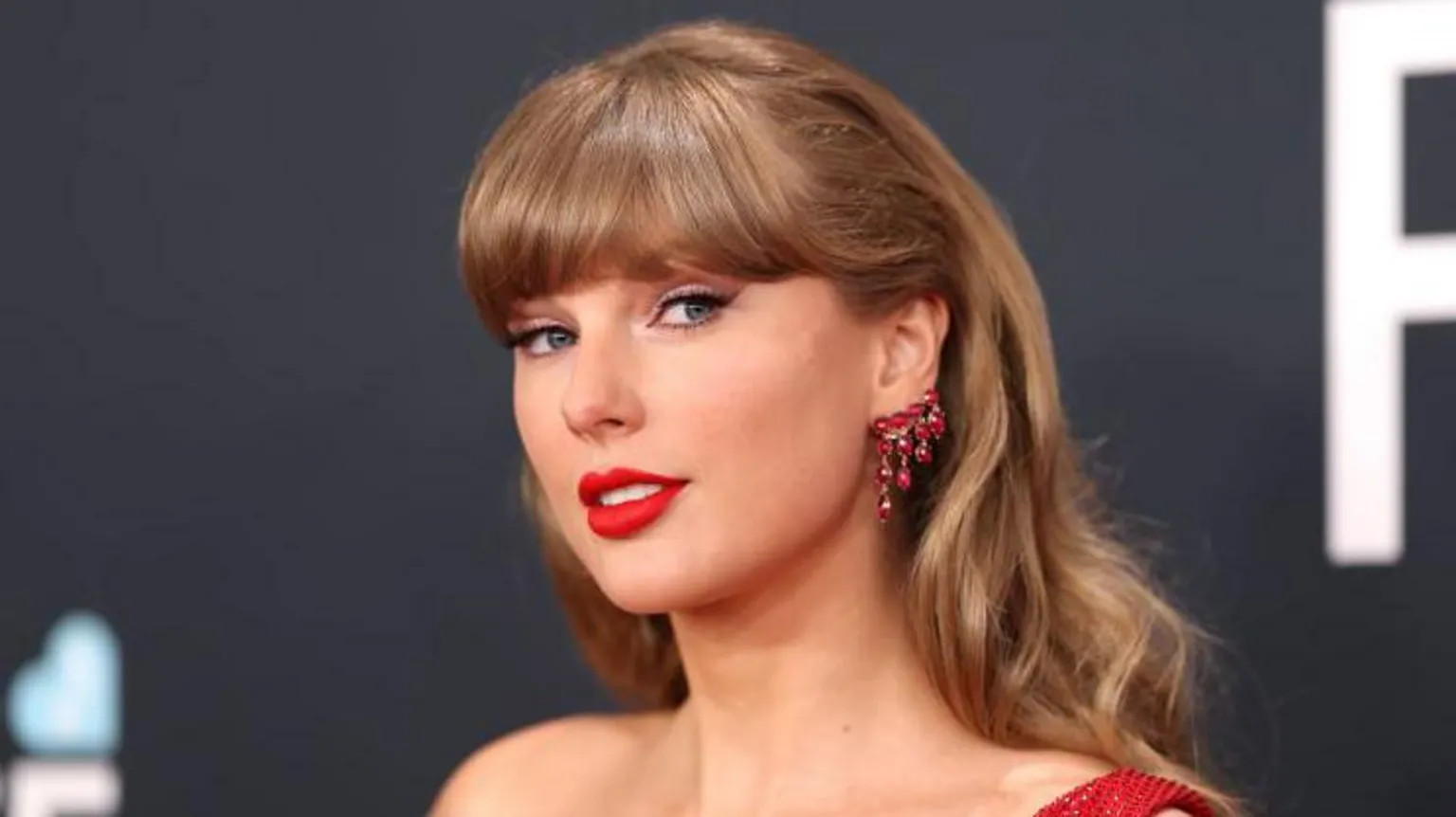 Taylor Swift opposes 'Swift Home' trademark bid by bedding firm