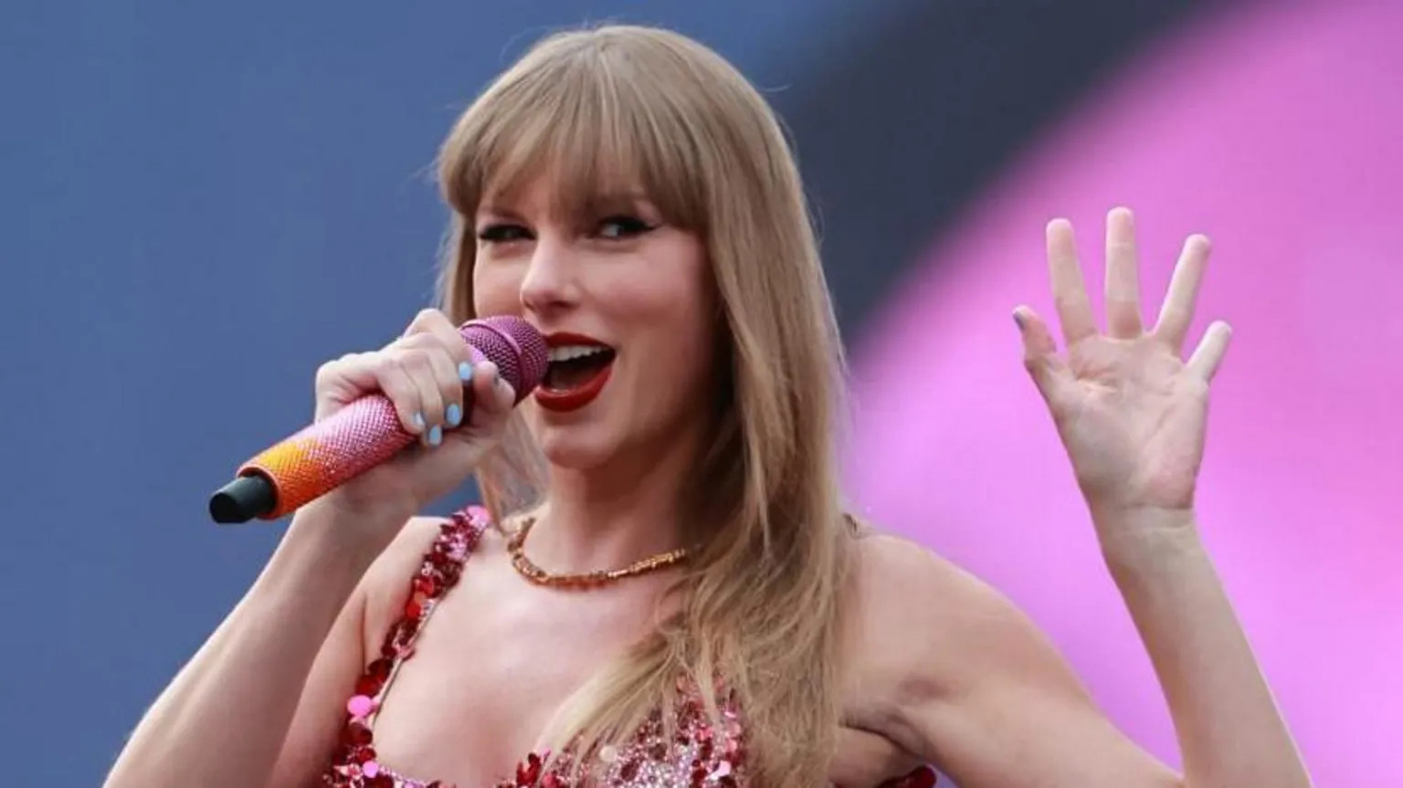 Bedding firm drops 'Swift Home' trademark bid after Taylor Swift appeal