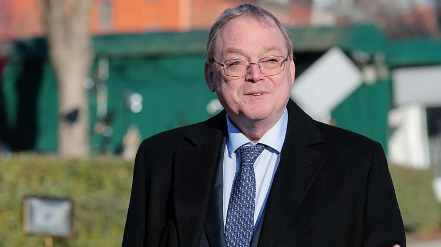 Trump adviser calls for discipline over Fed tariff study