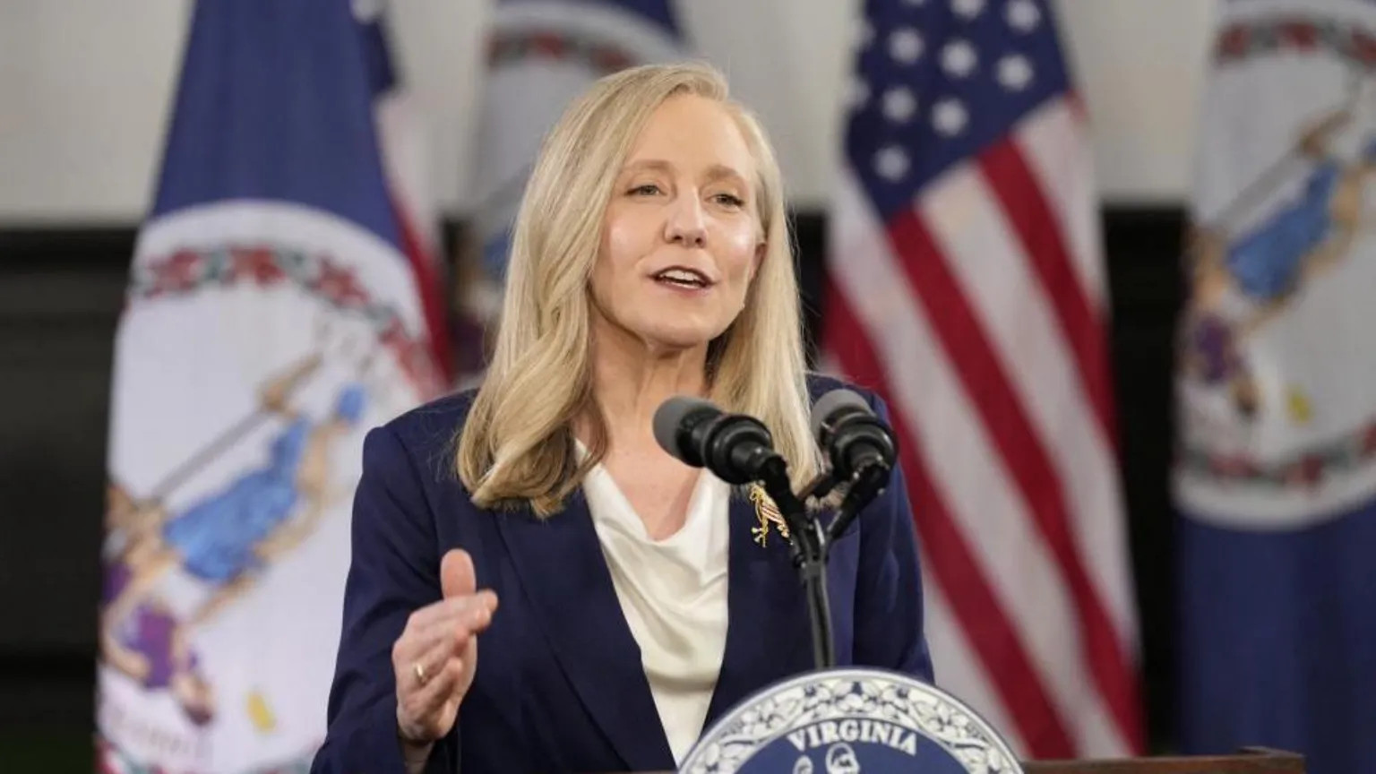 Virginia Governor Spanberger slams Trump’s policies in Democratic State of the Union response