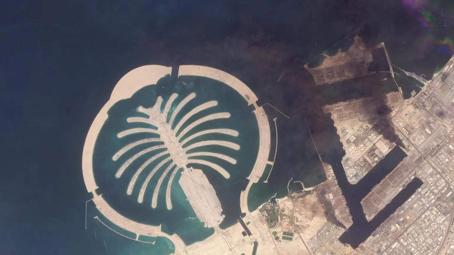 Gulf states face Iranian barrage as Middle East conflict escalates