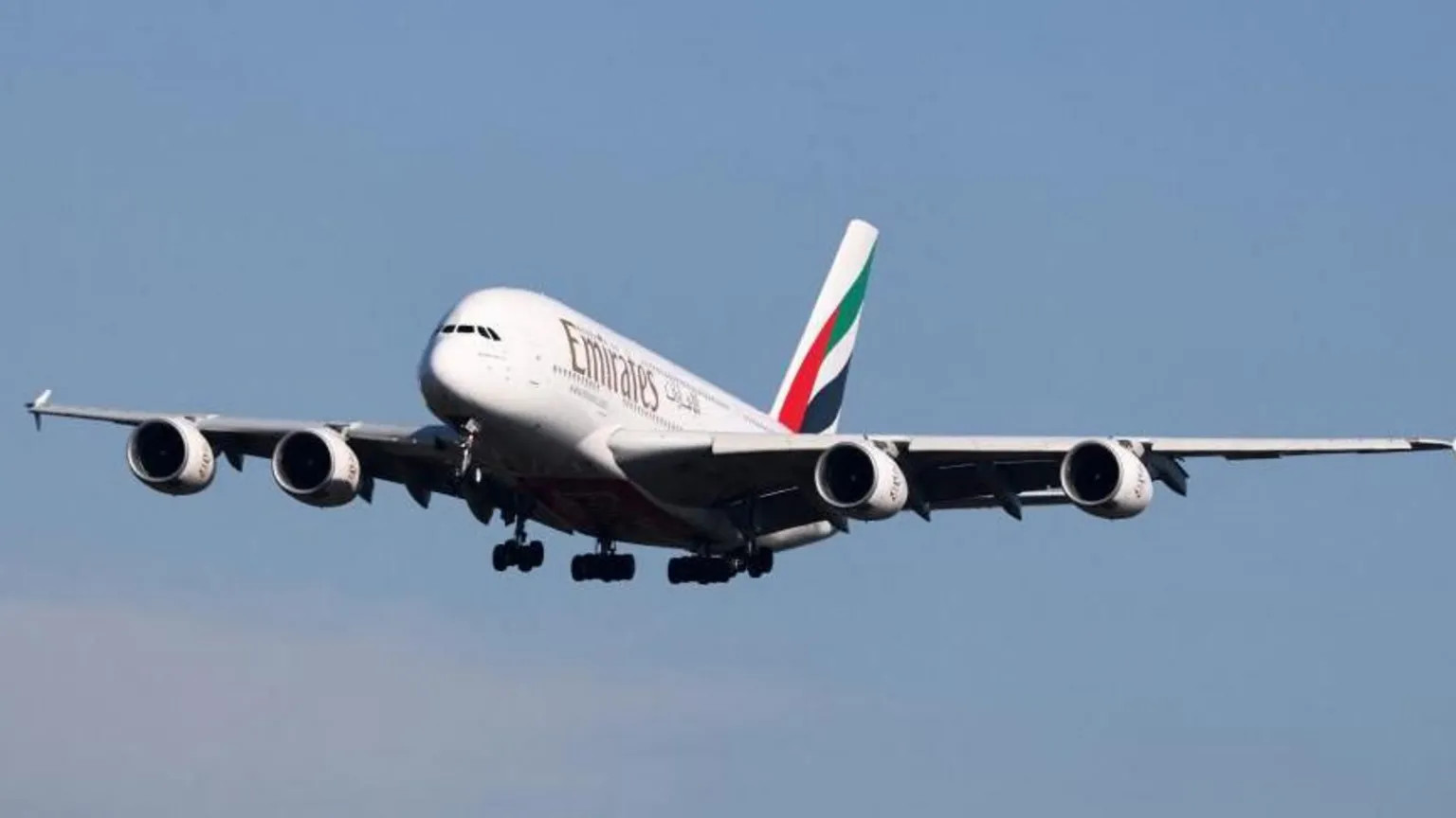 Middle East airlines resume limited UK flights amid regional tensions