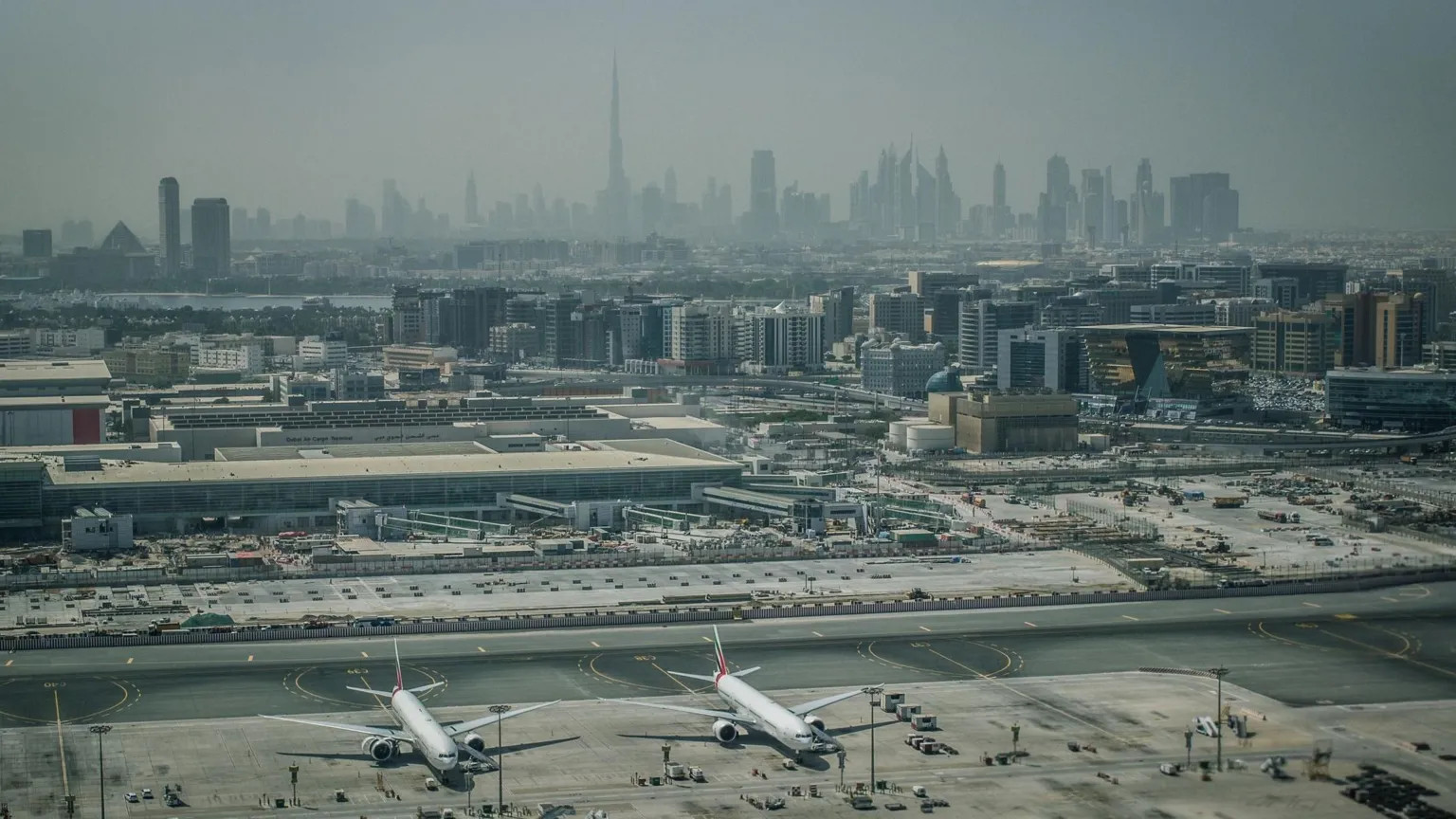UK launches charter flights for Britons stranded in Dubai amid Middle East tensions