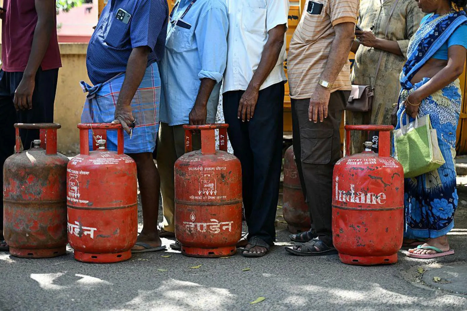 India's restaurants grapple with LPG shortages amid Gulf conflict