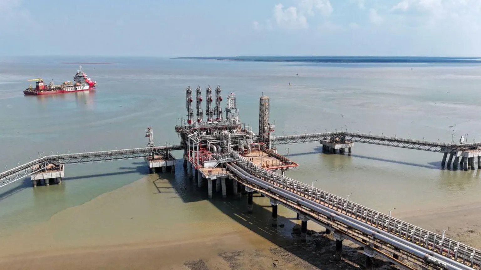 India's piped gas network faces Middle East conflict risks