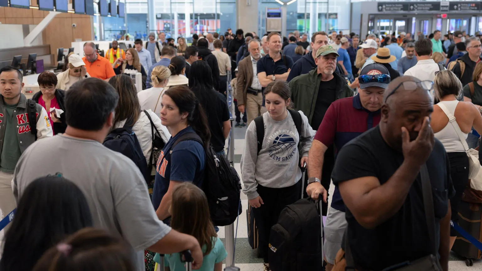 US airports face record security delays as shutdown bites