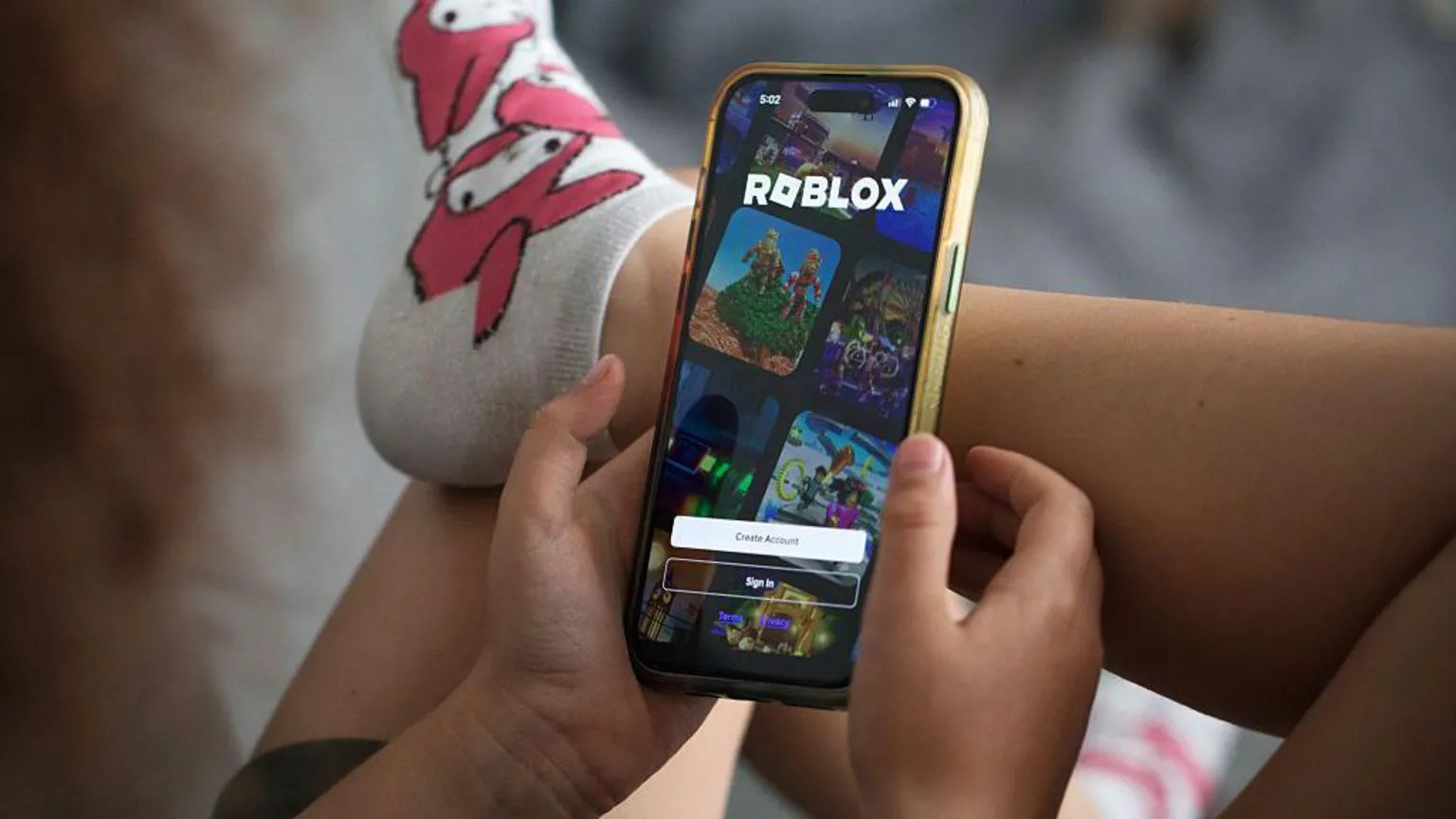 Roblox safety under scrutiny as developer urges 24/7 parental oversight