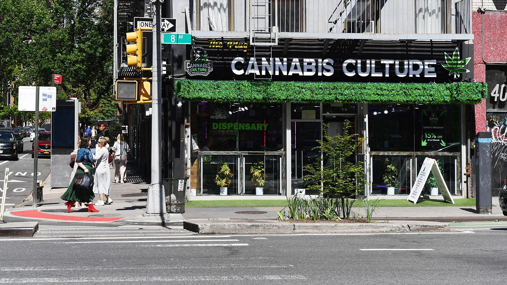 New York's legal cannabis market struggles amid grey market surge