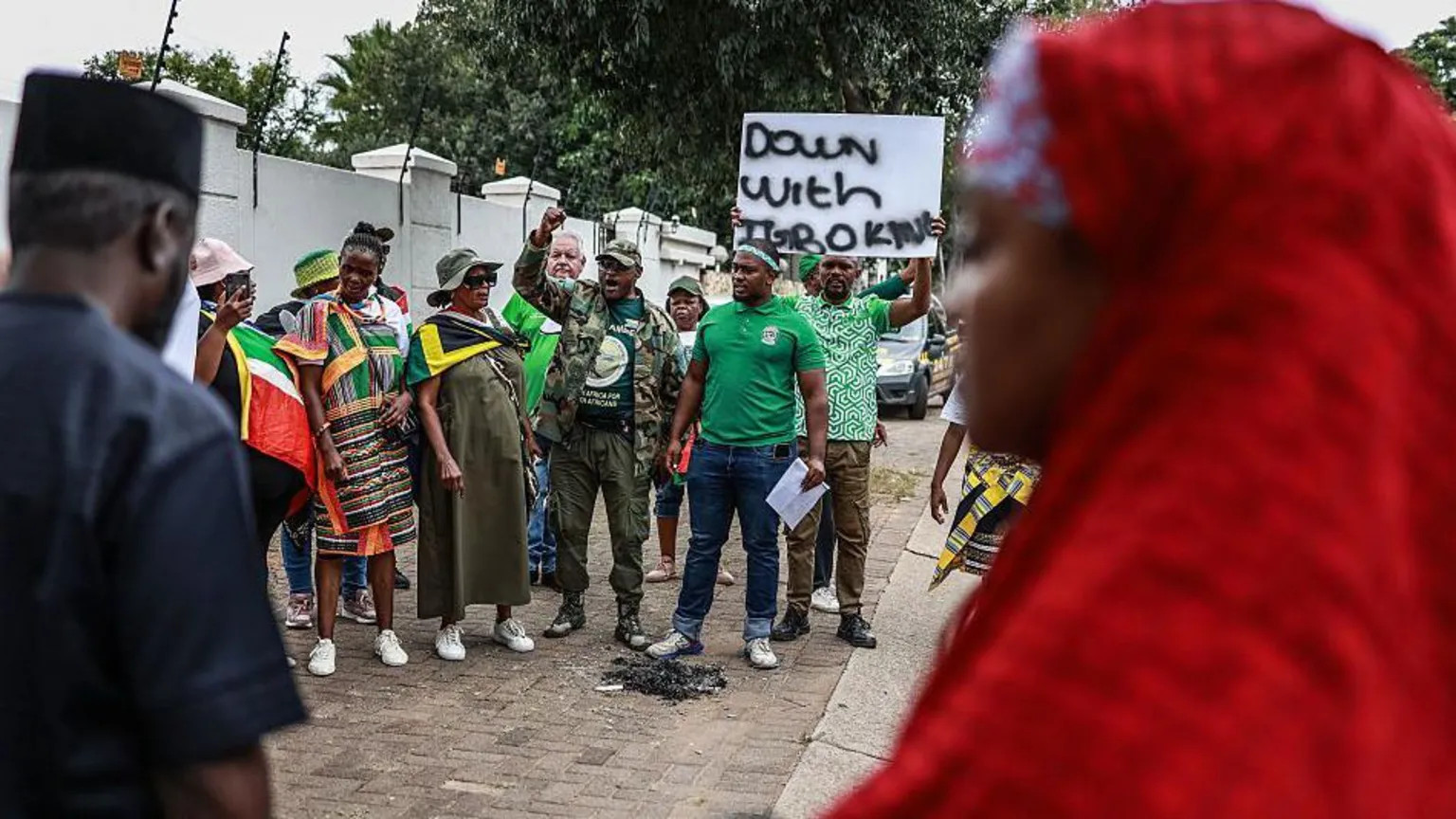 Nigeria warns citizens in South Africa after violent anti-migrant protest