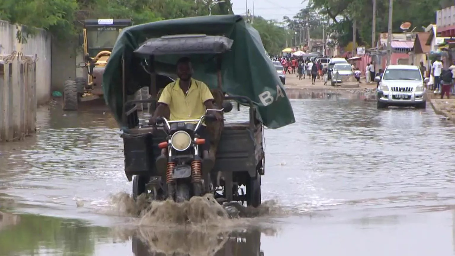 Floods in Angola claim at least 33 lives as rains devastate infrastructure