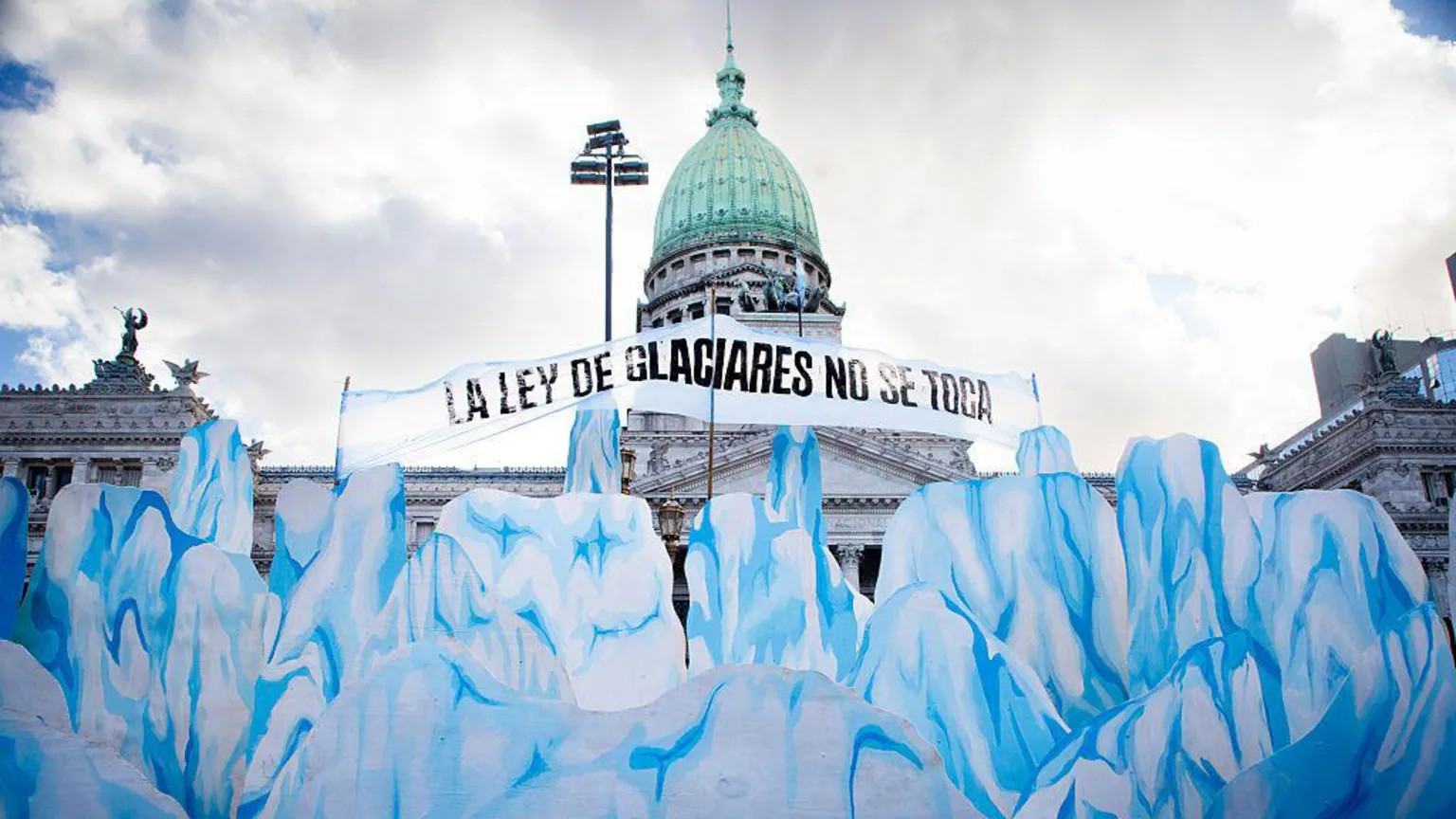 Argentina relaxes glacier mining protections despite environmental concerns