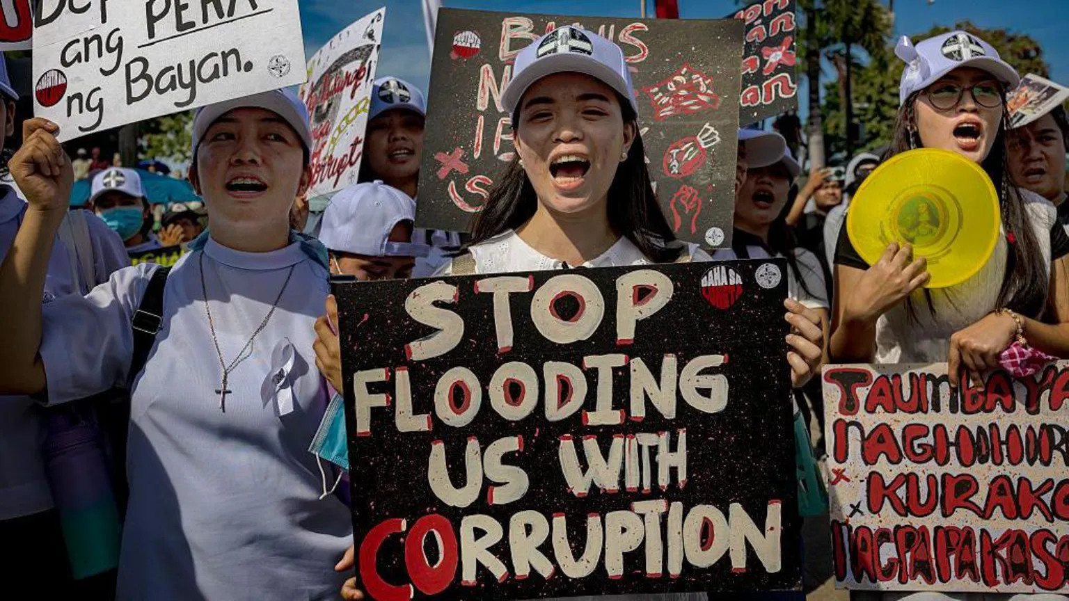 Philippines arrests key corruption suspect in Czech Republic