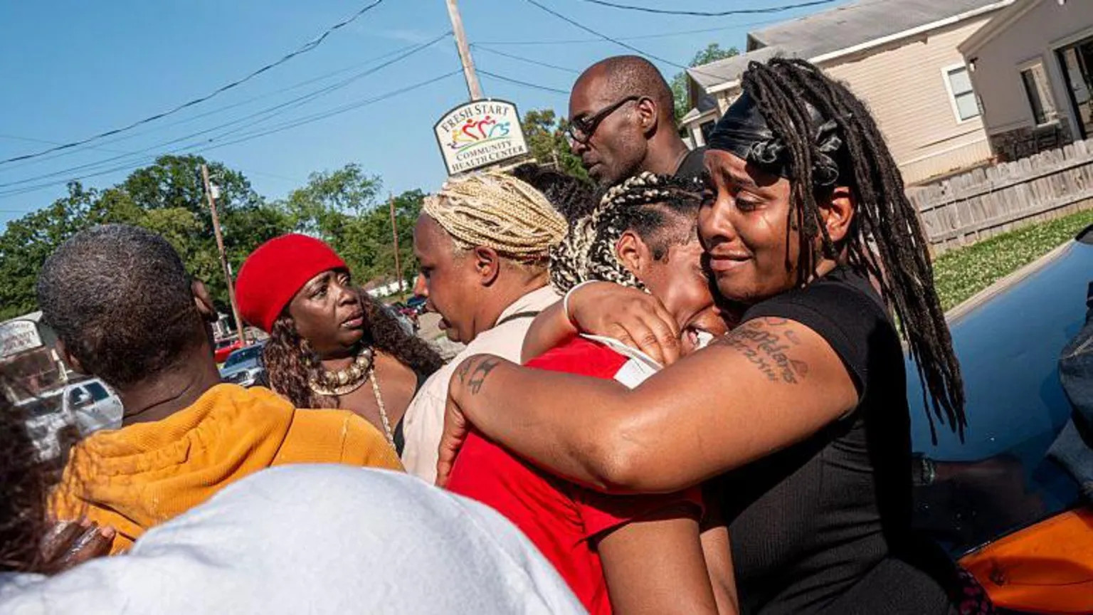 Father kills eight children in Louisiana mass shooting before police fatally shoot him