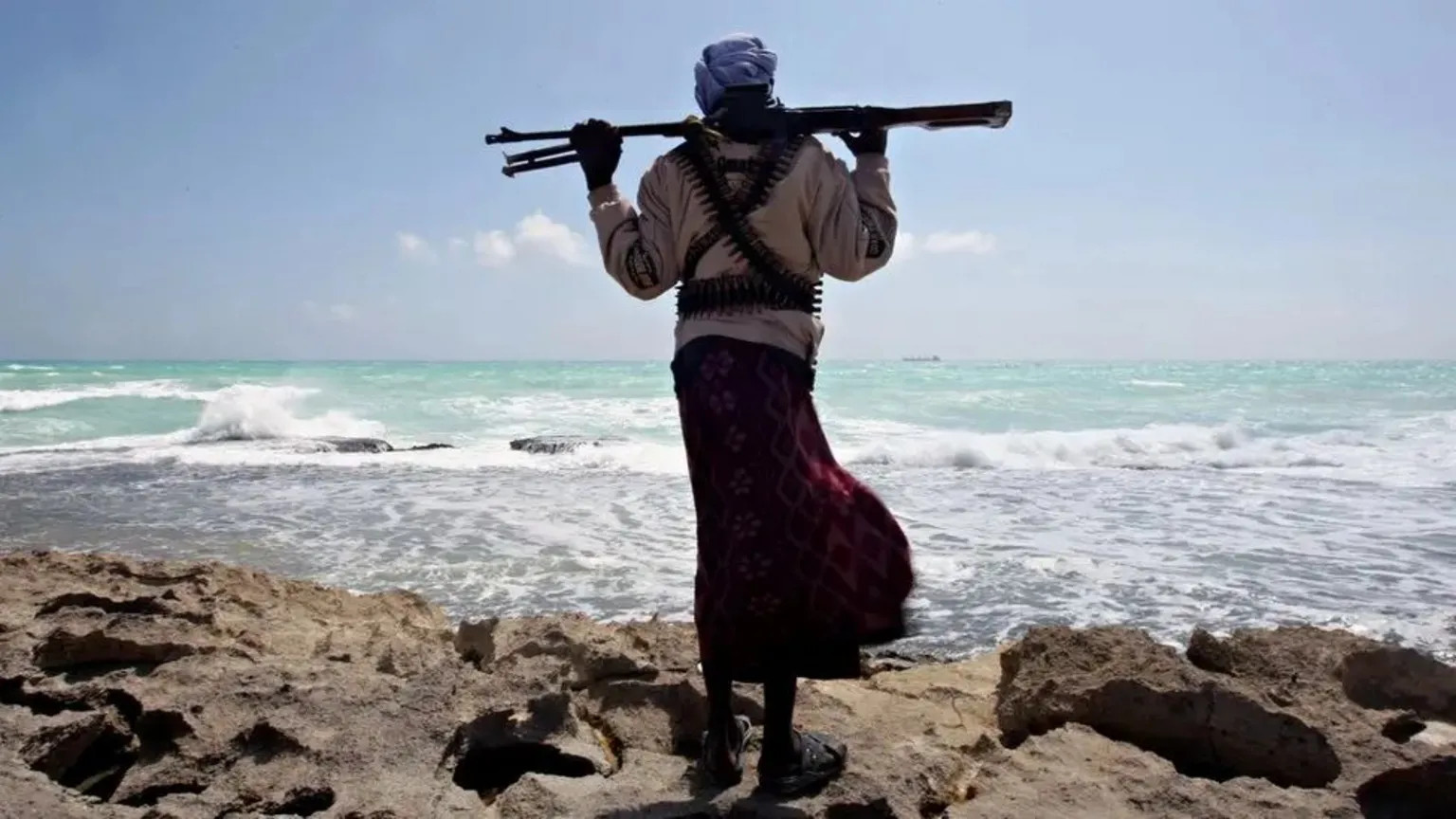 Somali pirates hijack oil tanker with 17 crew off coast