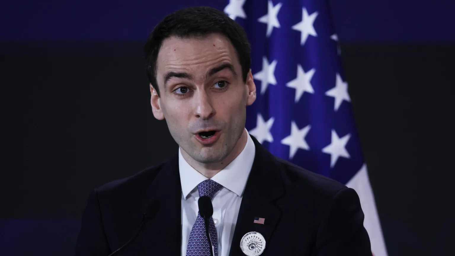 White House targets foreign AI theft with closer industry ties