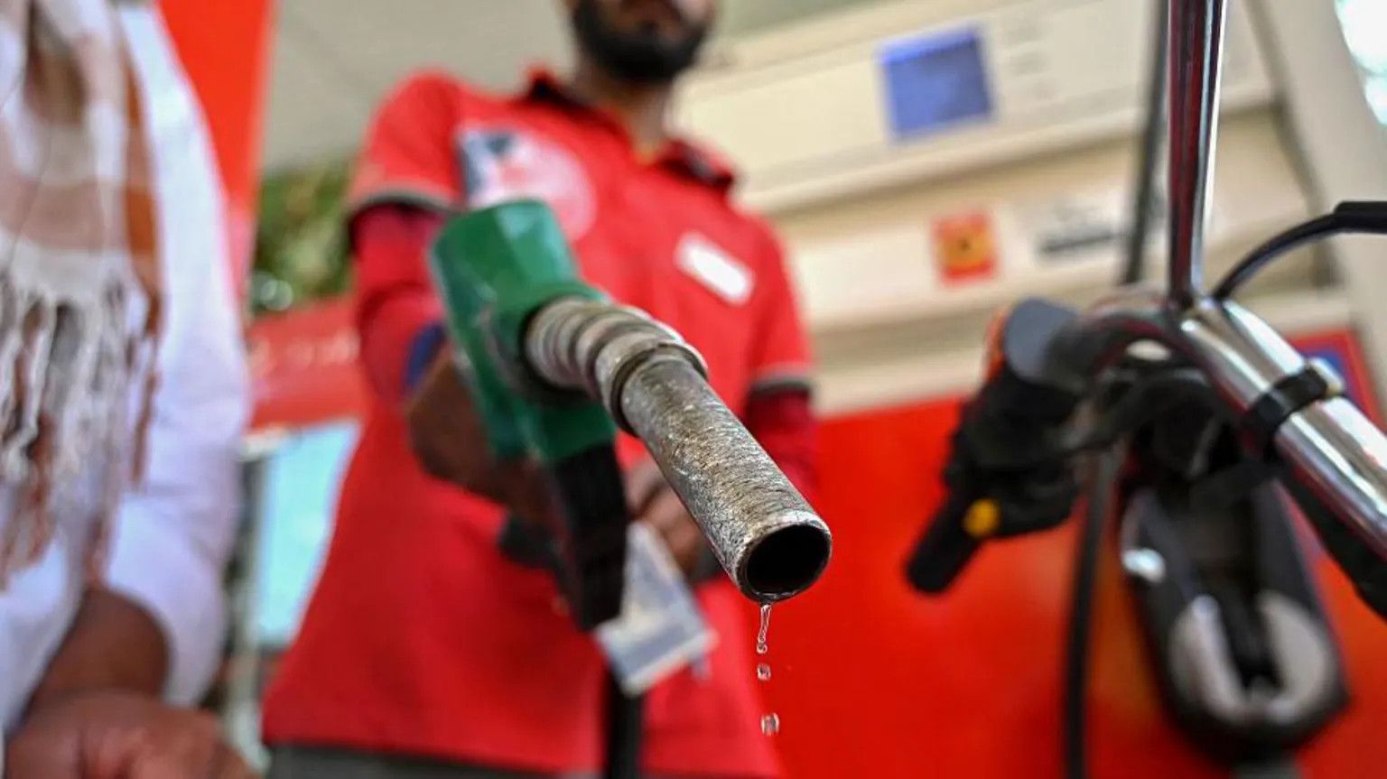 Oil prices climb as US-Iran peace talks hit another snag