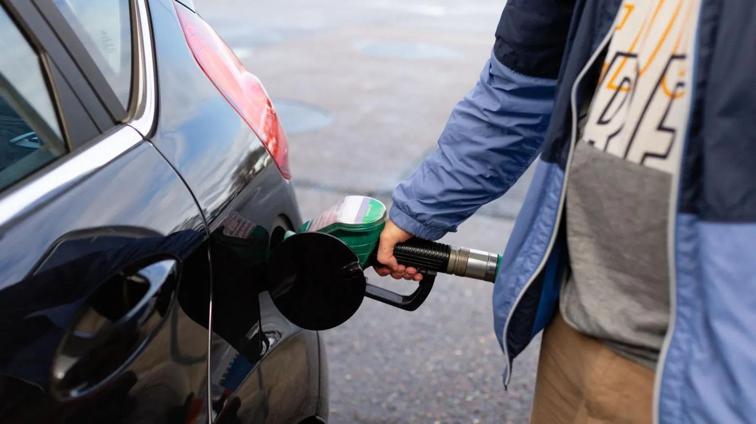 Oil prices surge to monthly high as US plans extended Iran blockade