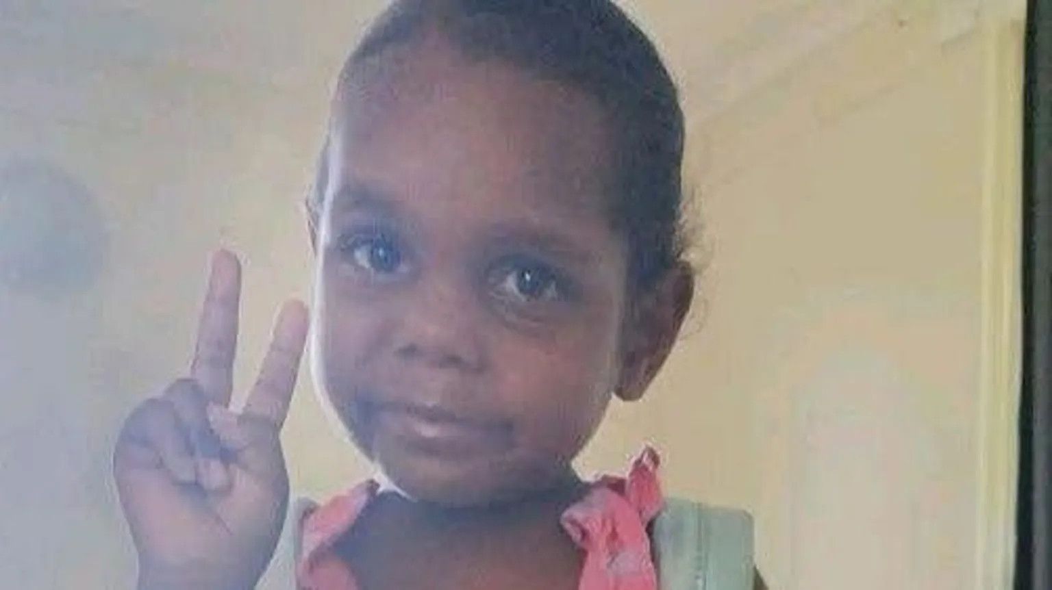 Body of missing five-year-old girl found in Outback as murder suspect remains at large