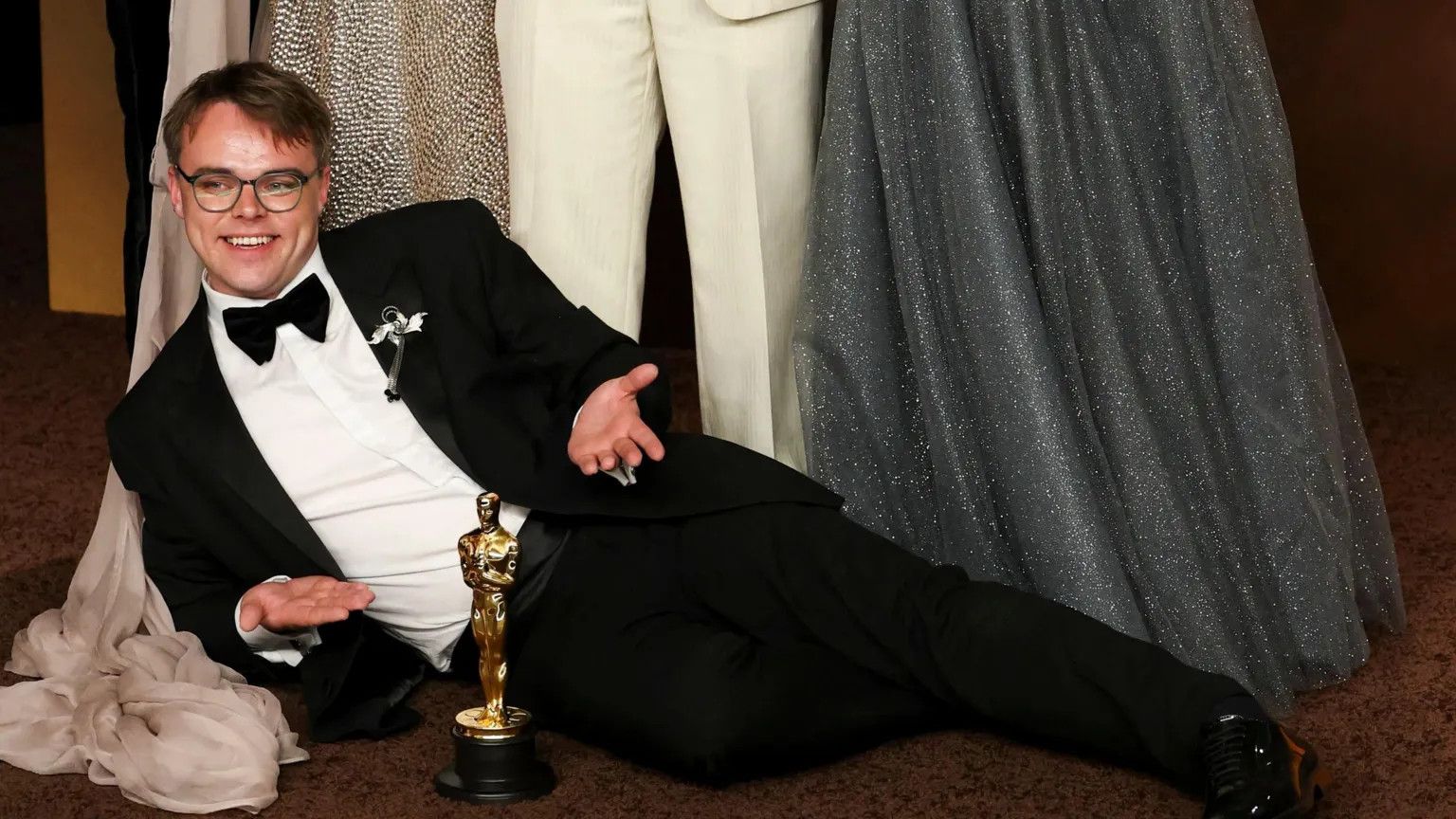 Oscar-winning filmmaker loses statuette after airport security confiscation