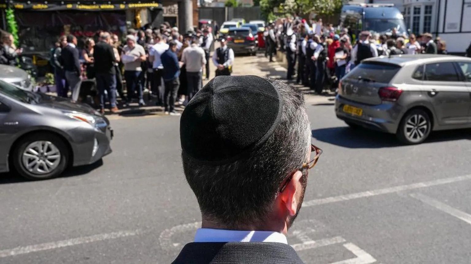 British Jews conceal identity amid rising antisemitic attacks