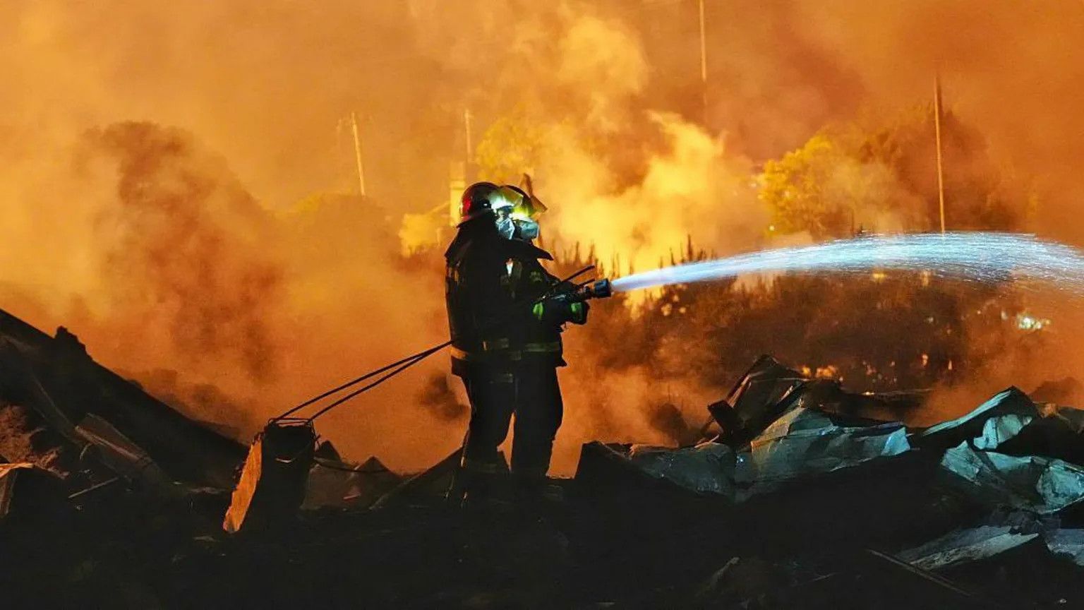 Deadly explosion at Chinese fireworks factory kills 26, injures 61