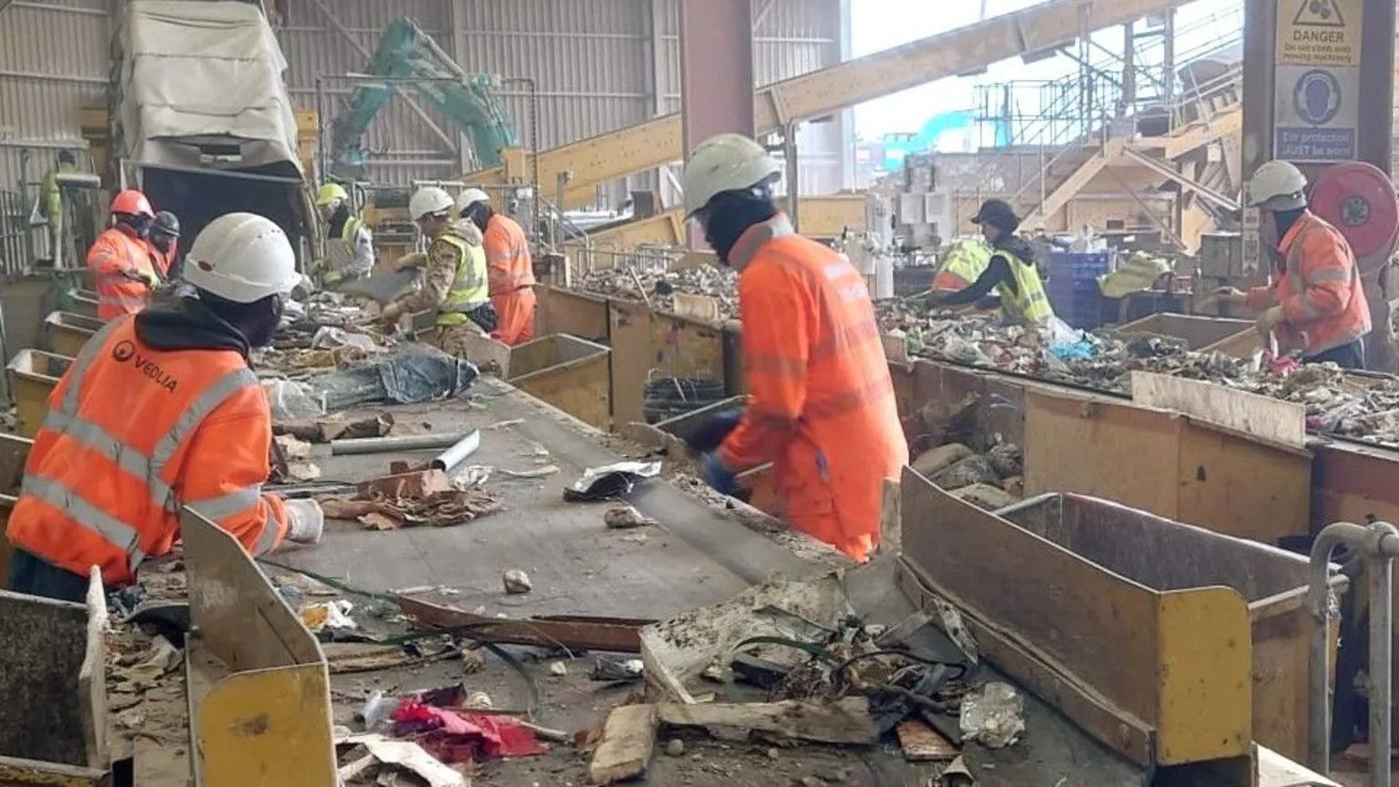 Humanoid robots train to tackle hazardous recycling work in London