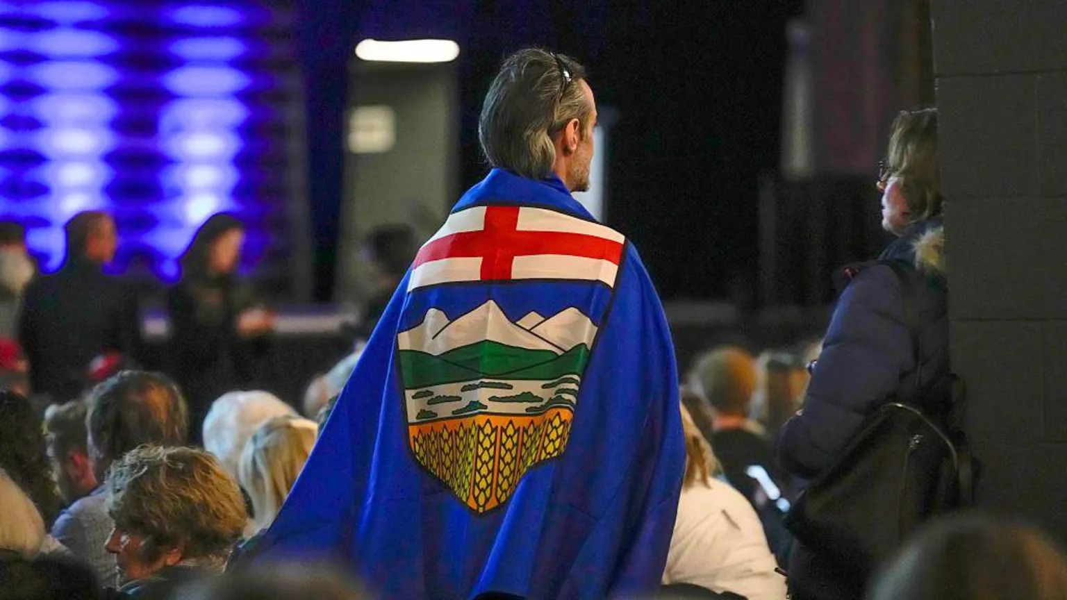 Alberta separatists submit 300,000 signatures for independence referendum